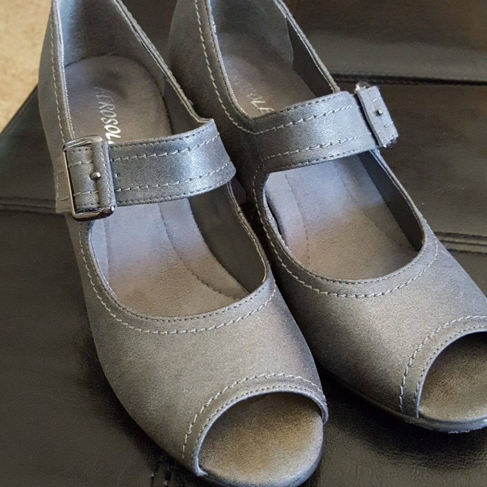 Shoe